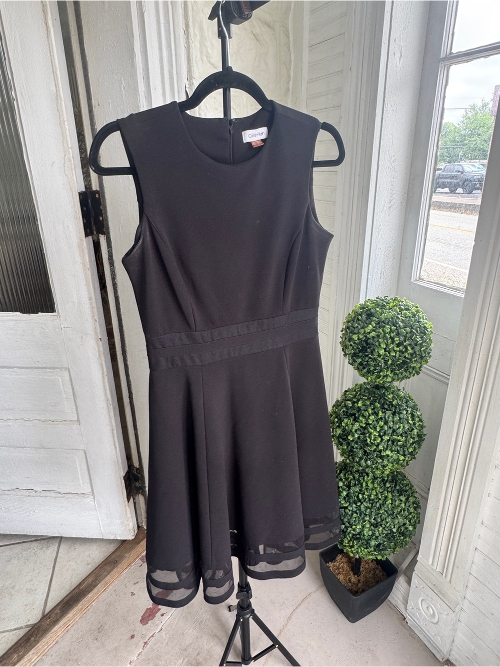 Calvin Klein Black Sleeveless Fit-and-Flare Dress